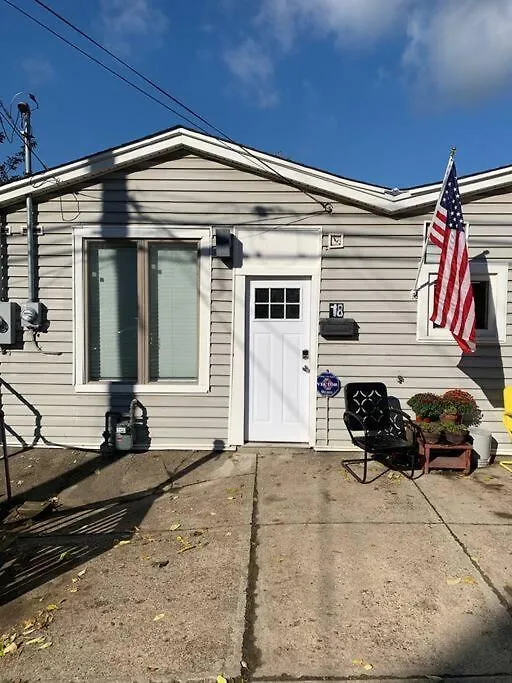 Refined Studio New Construction 1 Mile From Town Pittsburgh 0*,  USA